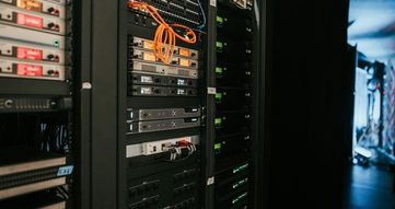 轻量应用服务器 VS 常规云服务器：阿里云、腾讯云、AWS、DigitalOcean、GCP 哪个更适合你？